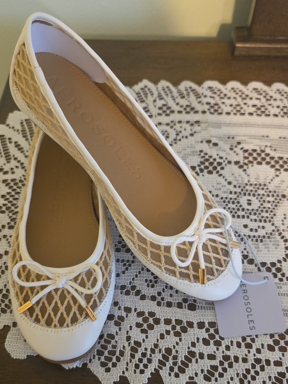 AEROSOLES White and Tan Mesh Bow Ballet Flats